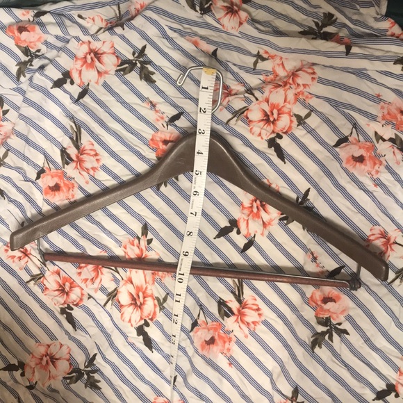💝 $1 when Bundled 💝 Suit Hanger - Picture 3 of 7